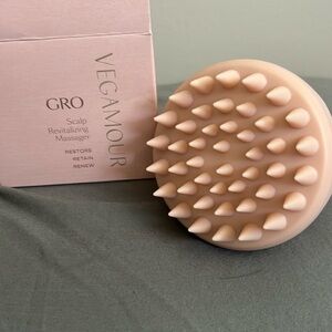 Vegamour Scalp Massager - brand new